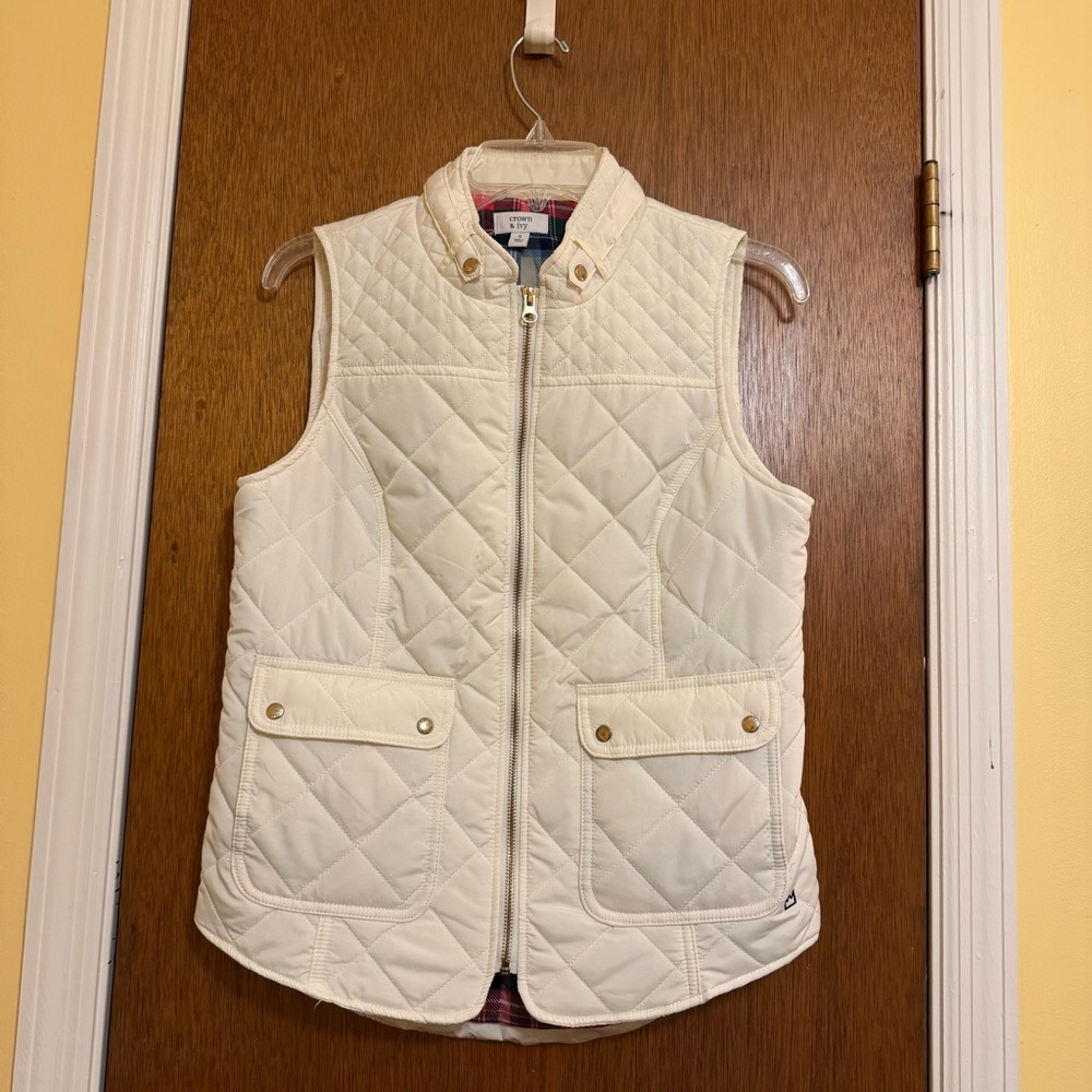 Crown & Ivy Plaid Lined Cream Vest